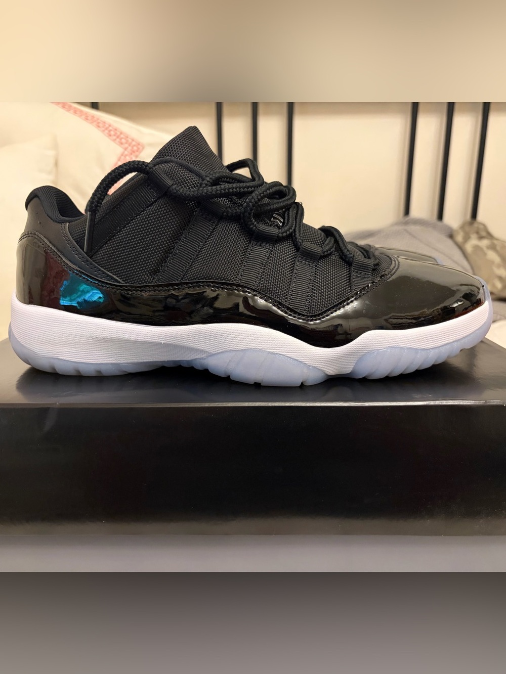 Air Jordan 11 retro low: black/white/varsity royal